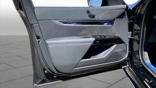 2026 BMW 7 Series 740i
