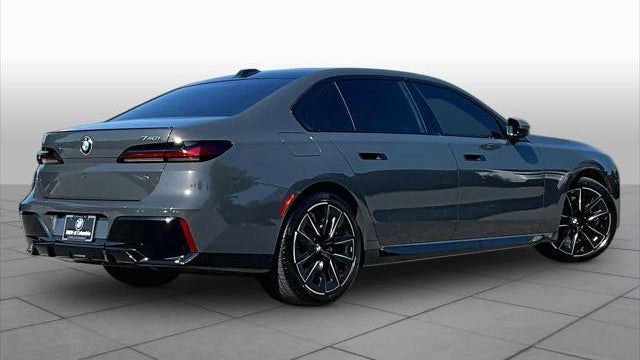 2024 BMW 7 Series 740i