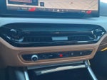 2025 4 Series Thumbnail 24