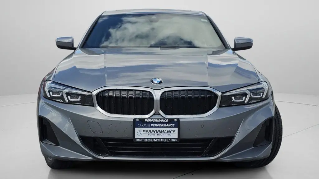 2025 BMW 3 Series 330i xDrive