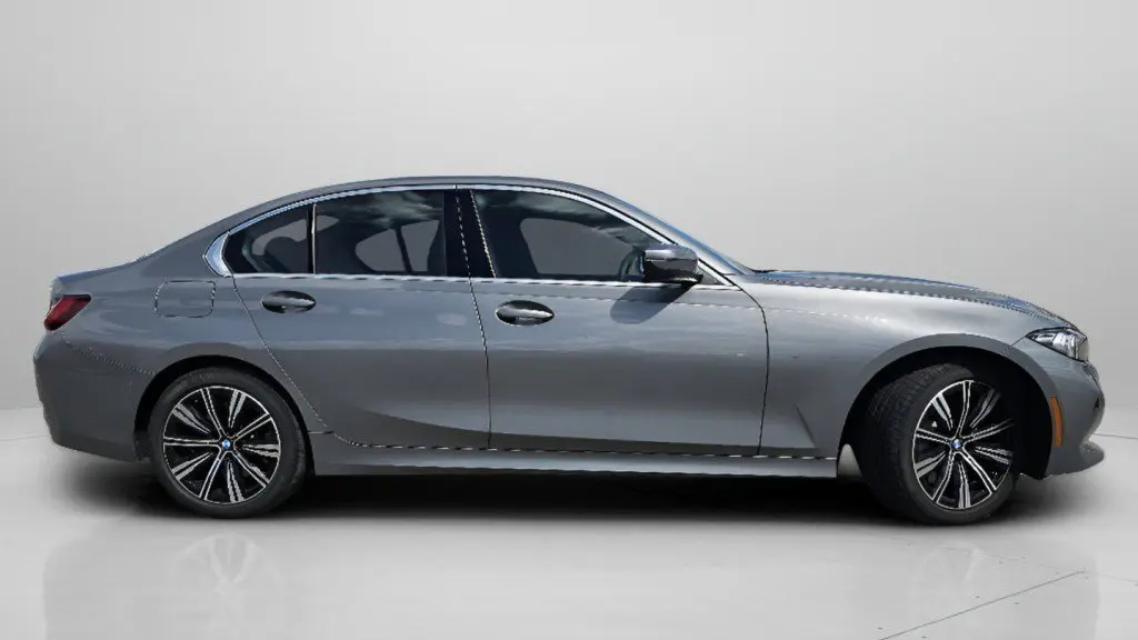 2025 BMW 3 Series 330i xDrive