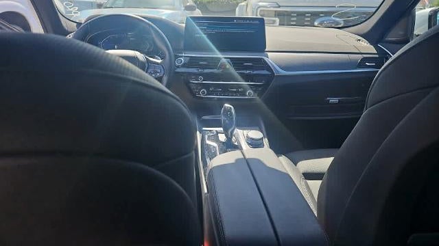 2023 BMW 5 Series 530e xDrive