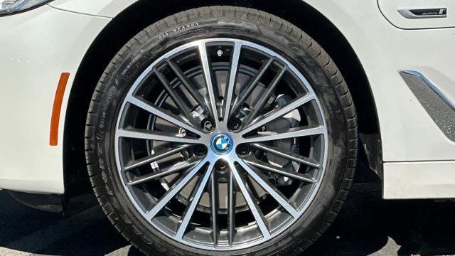 2023 BMW 5 Series 530e xDrive