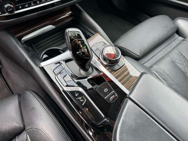2022 BMW 530e - $24,214