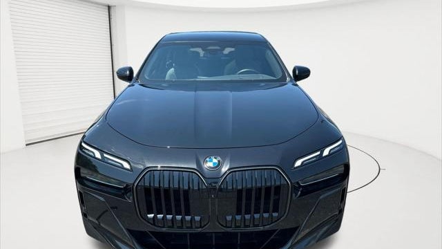 2026 BMW 7 Series 740i xDrive