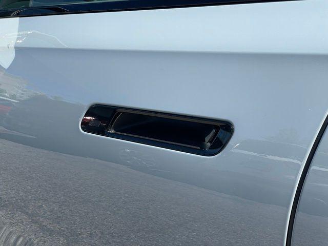 2026 BMW 740i - $97,947