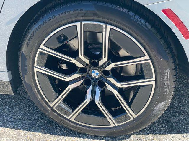 2026 BMW 740i - $97,947