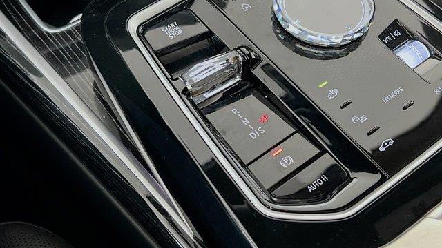 2025 BMW 7 Series 740i xDrive