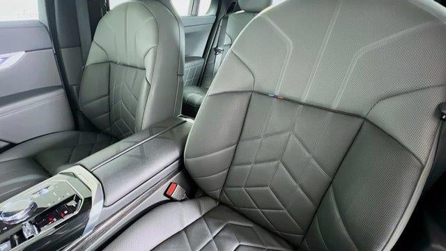2025 BMW 7 Series 740i xDrive