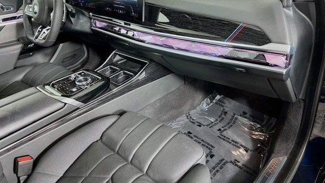 2025 BMW 7 Series 740i xDrive