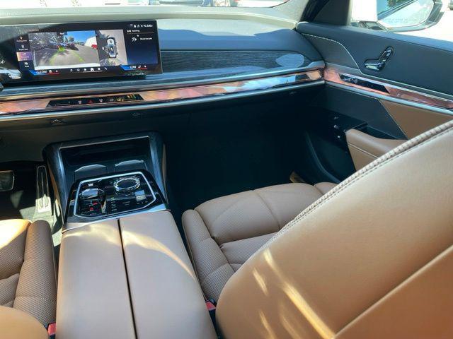 2026 BMW 740i - $99,447