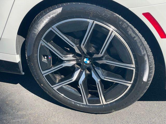 2026 BMW 740i - $99,447