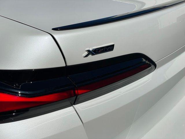 2026 BMW 740i - $99,447