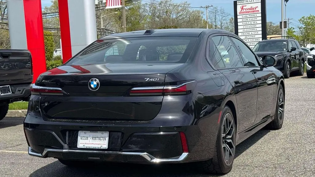 2024 BMW 7 Series 740i xDrive