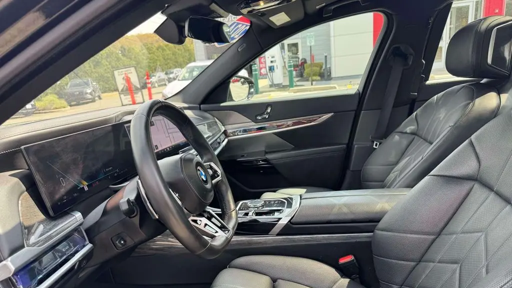 2024 BMW 7 Series 740i xDrive