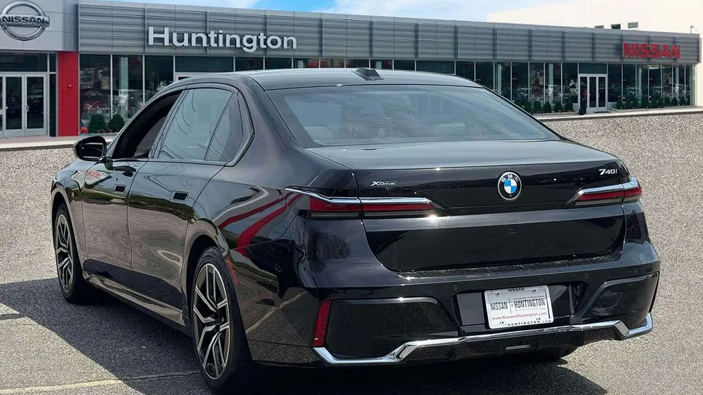 2024 BMW 7 Series 740i xDrive