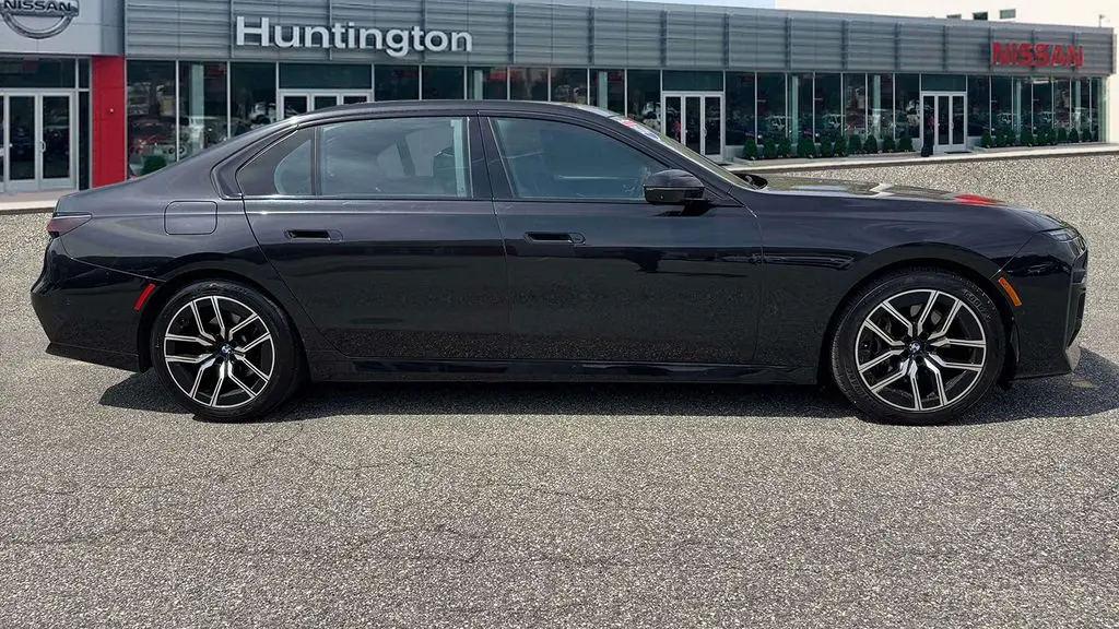 2024 BMW 7 Series 740i xDrive