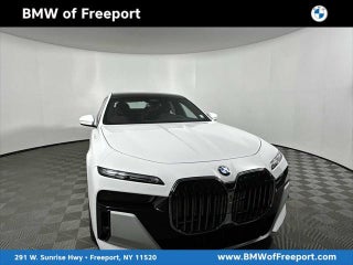 2026 BMW 7 Series with Alpine White Exterior