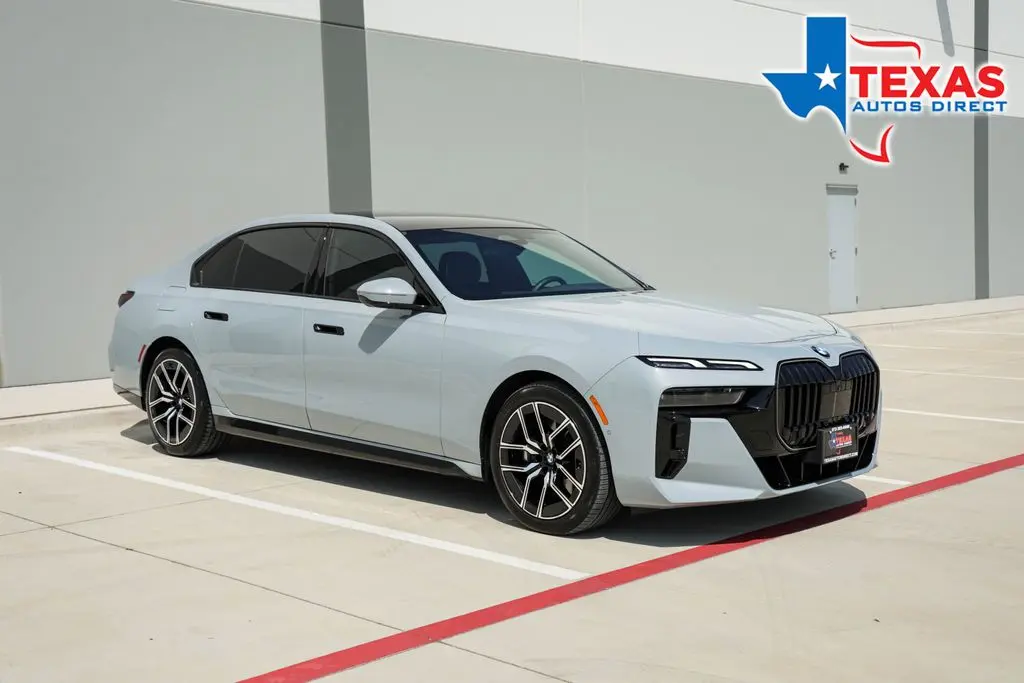 2026 BMW 740i