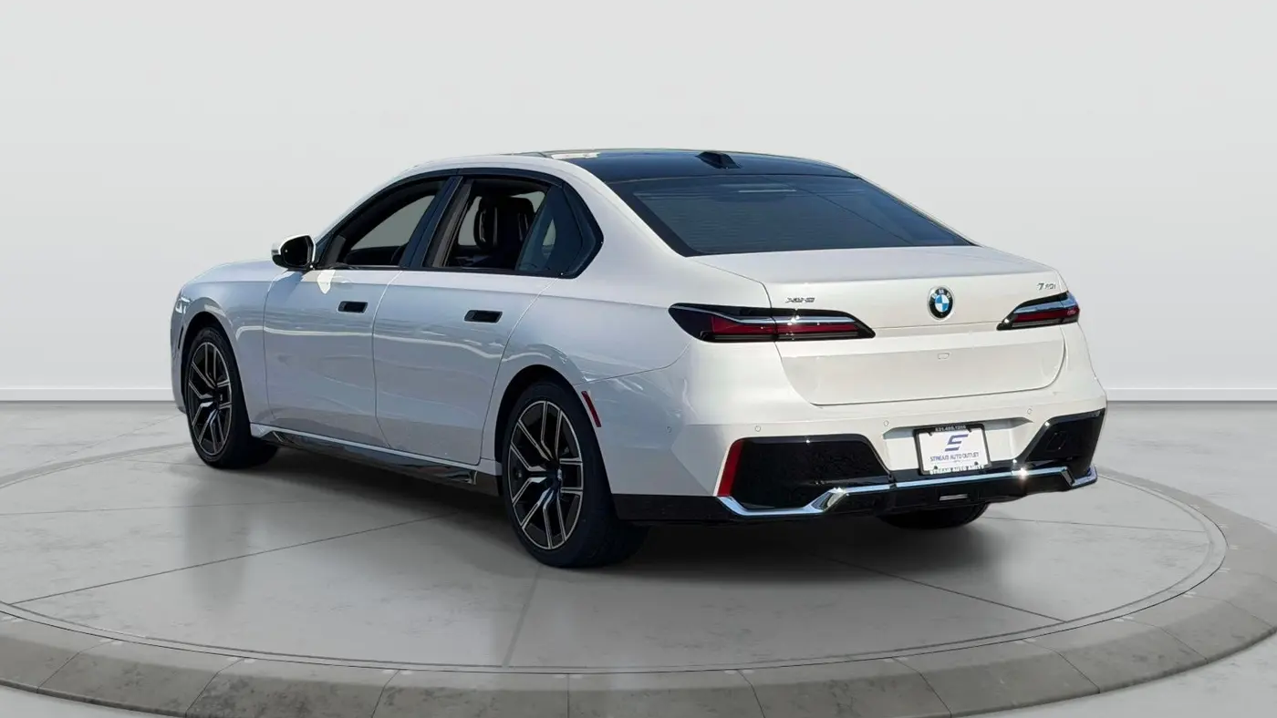 2026 BMW 7 Series 740i xDrive
