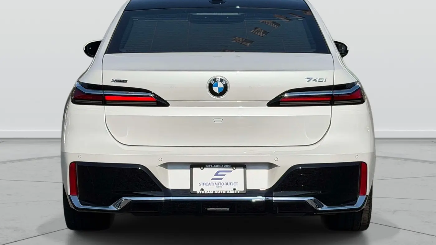 2026 BMW 7 Series 740i xDrive