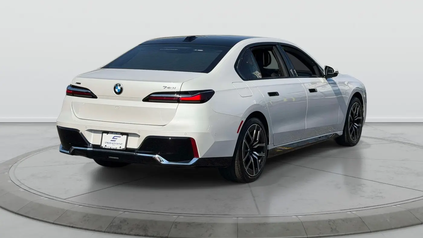 2026 BMW 7 Series 740i xDrive