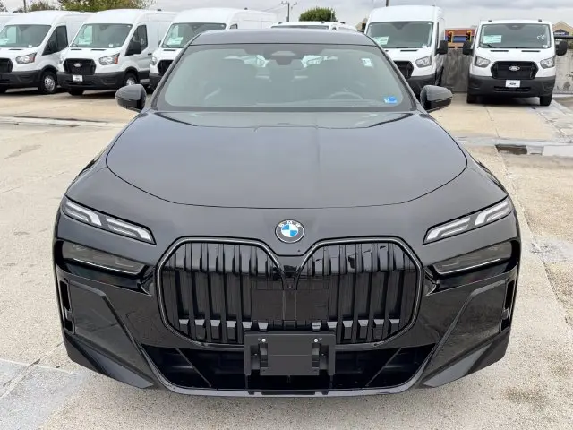 2026 BMW 740i - $78,001