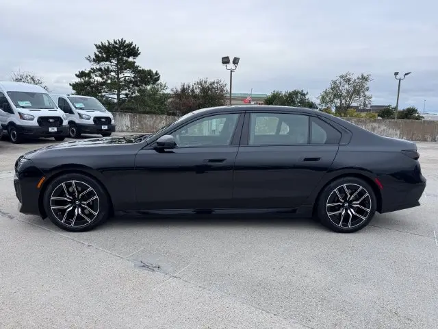 2026 BMW 740i - $78,001