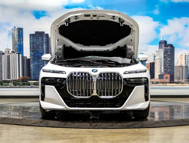 2026 BMW 740i - $104,499