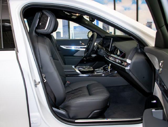 2026 BMW 740i - $104,499