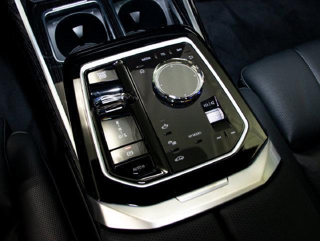 2026 BMW 740i - $104,499
