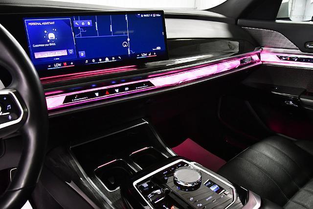2024 BMW 740i - $59,392