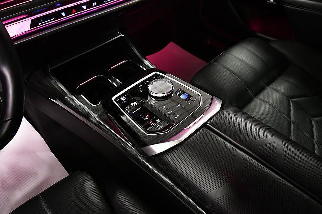 2024 BMW 740i - $59,392