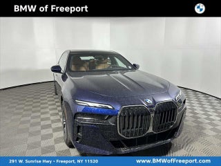 2026 BMW 7 Series with Tanzanite Blue Ii Metallic Exterior