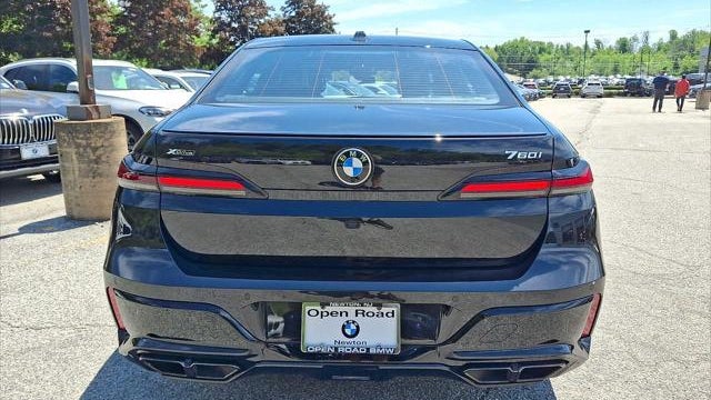 2023 BMW 7 Series 760i xDrive