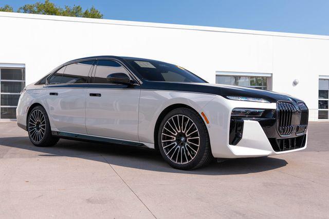 2025 BMW 760i - $95,094