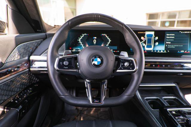 2025 BMW 760i - $95,094