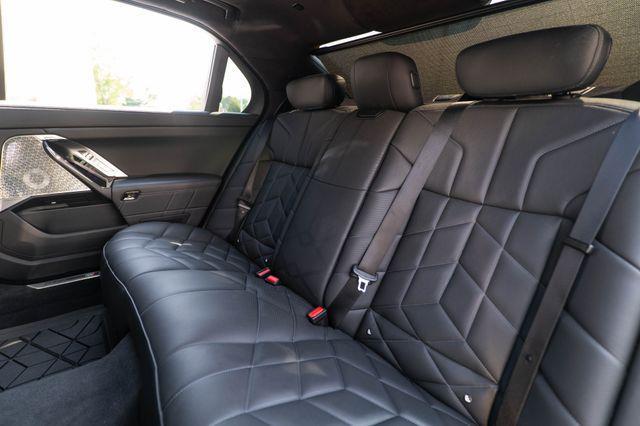 2025 BMW 760i - $95,094