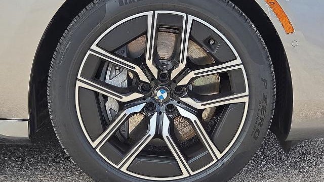 2025 BMW 7 Series 760i xDrive
