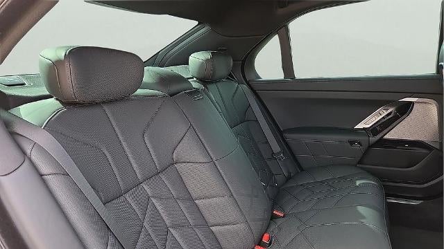2025 BMW 7 Series 760i xDrive