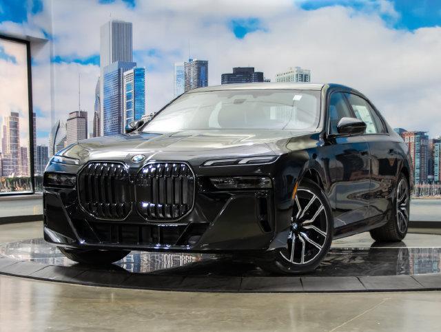 2026 BMW 760i - $122,799