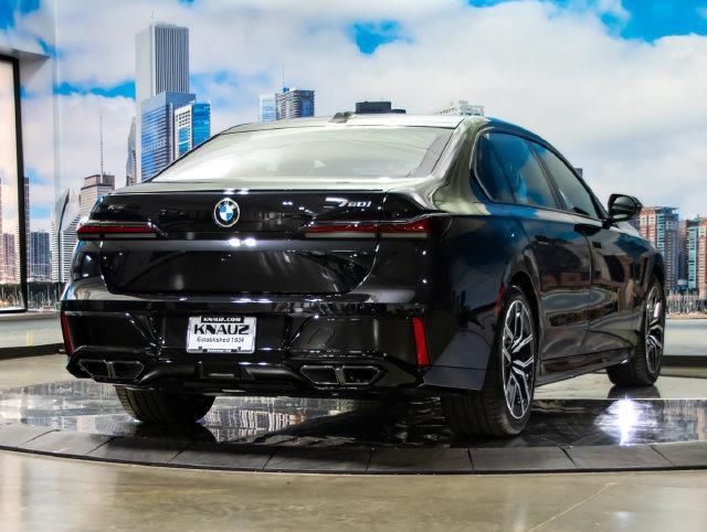 2026 BMW 760i - $122,799