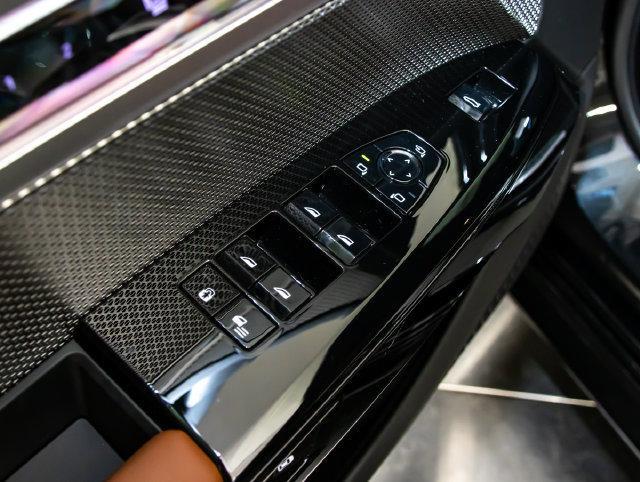 2026 BMW 760i - $122,799