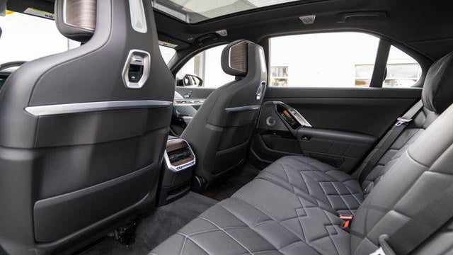 2023 BMW 7 Series 760i xDrive