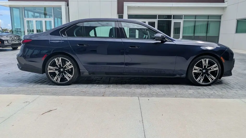 2024 BMW 7 Series 760i xDrive