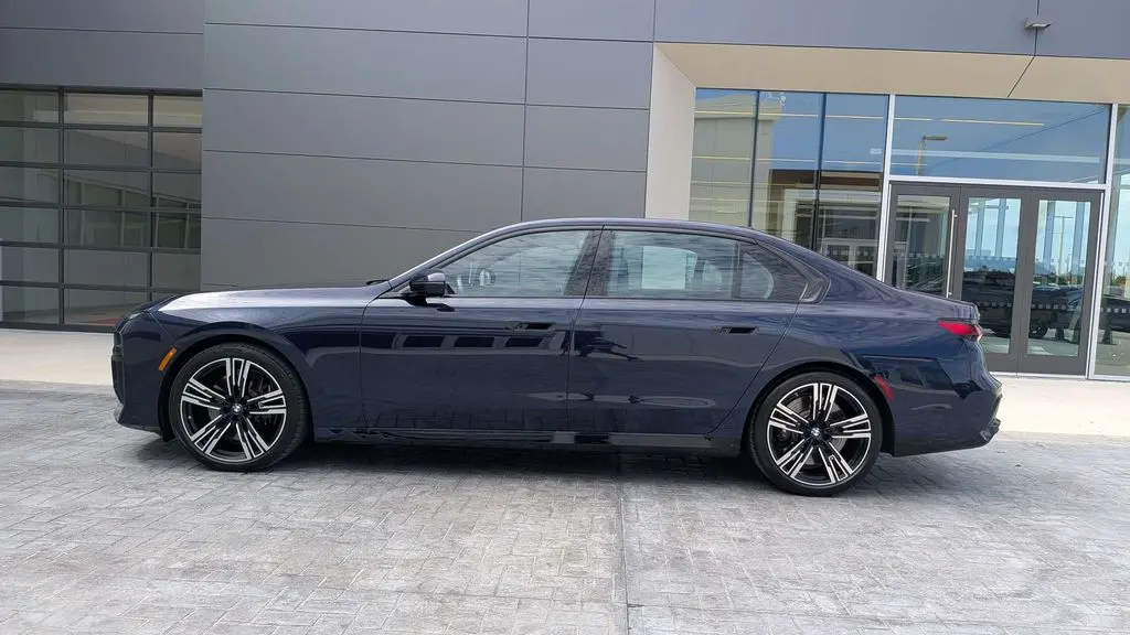 2024 BMW 7 Series 760i xDrive