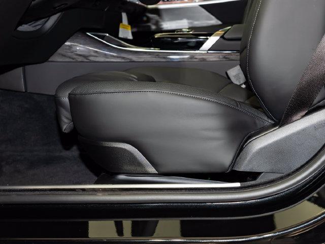 2026 BMW 760i - $122,499