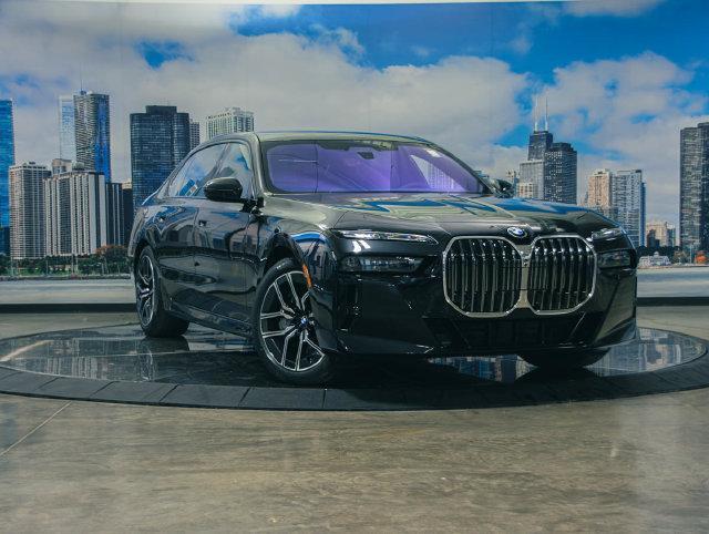 2026 BMW 760i - $135,799