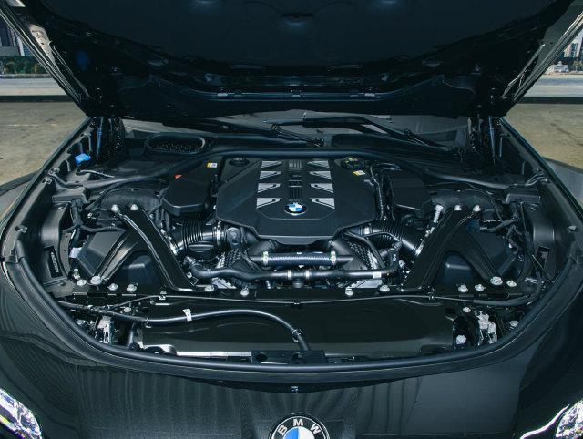 2026 BMW 760i - $135,799