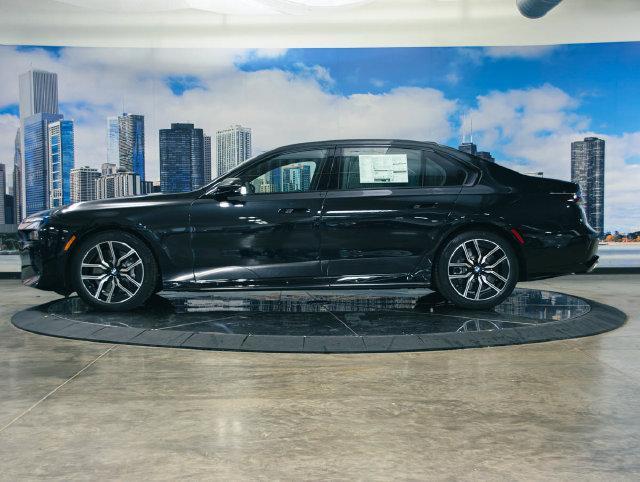 2026 BMW 760i - $135,799